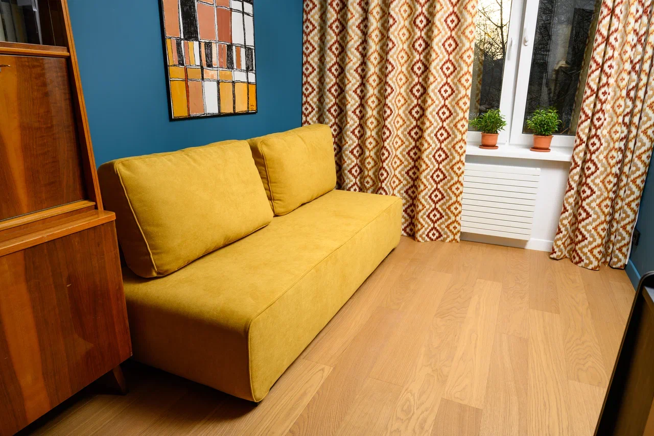 Композитная паркетная доска Quartz Parquet Классик Дуб медовый раф 463 400-1220×152×7 фото в интерьере